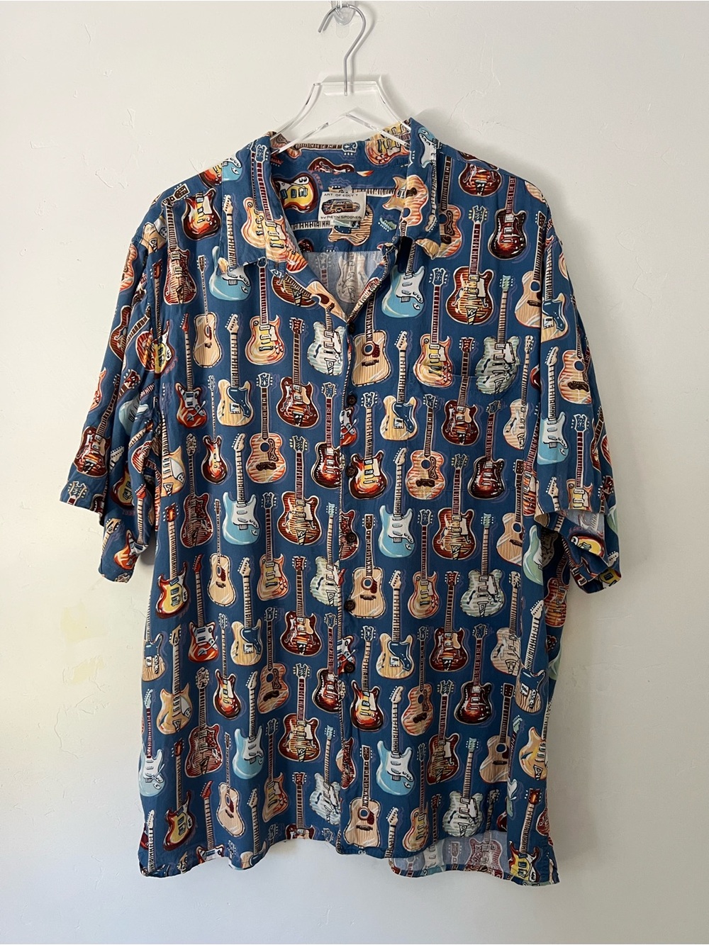 REYN SPOONER Art of Eddy Y Blue Guitar-Print Short-Sleeve Shirt